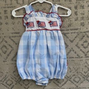 EUC Sugar Dumplin’ Patriotic Bubble